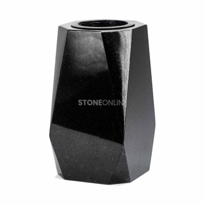 Vase aus Granit in Diamantform – Modell WDIAMOND15, modernes und zeitloses Dekorelement für den Grabstein.