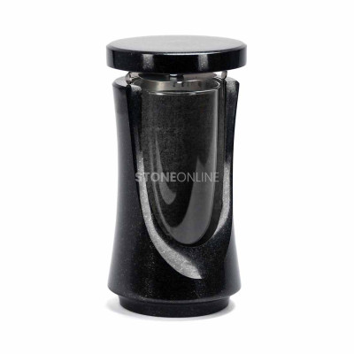 Grablampe LUNIQUE12 aus Granit – elegante Grabdeko für jedes Wetter.