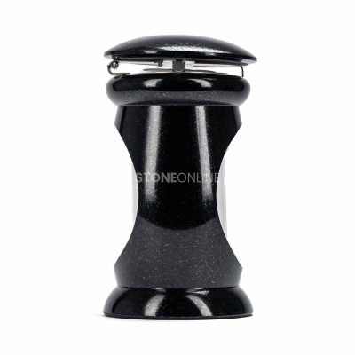 Schöne Grablaterne aus Granit, ideal für das Grab, elegante Form. grablaterne, schöne grablaternen