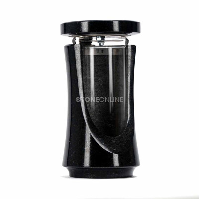Elegante Grablaterne aus Granit LUNIQUE12 – moderne Form und Langlebigkeit.