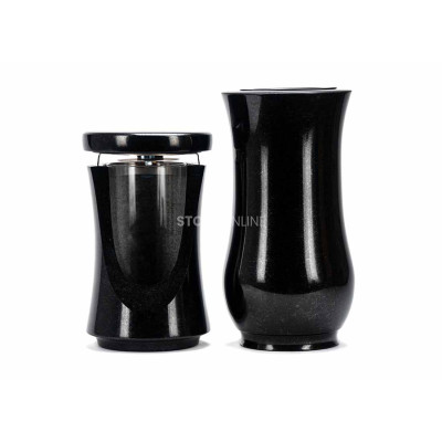 Exklusives Granitset LUNIQUE15 + WCLASSIC15 – verzierte Laterne und klassische Vase von StoneOnline.