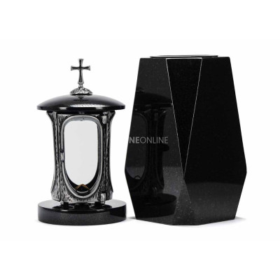 Silberne Laterne LALUMCROSSSILVER und massive Vase WDIAMOND15 – solides Friedhofs-Set.