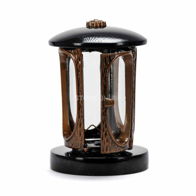 Elegante Laterne und Vase fürs Denkmal – langlebige Accessoires aus Naturgranit.