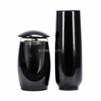 Grablaterne LWONDERFUL12MID und Vase WBASIC11 – langlebiges Granitset für den Friedhof.