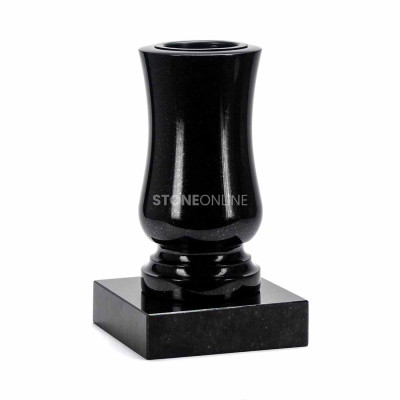 Vase WSTANDARD15 auf quadratischem Sockel PSQUARE – klassisches Granit-Set für den Grabstein.