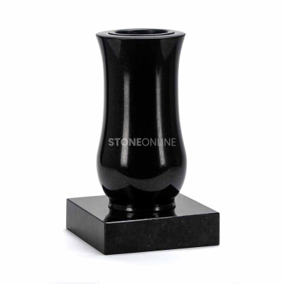 Vase WCLASSIC15 auf PSQUARE-Basis – klassische Form aus Naturgranit für den Friedhof.
