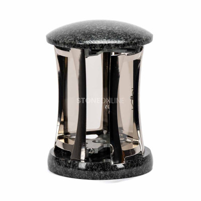 Gläserne Grablaterne mit Granitsockel – elegante Zierde der Gedenkstätte.