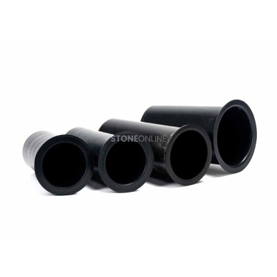 Kunststoffeinsatz für Grabvase – schlichtes, funktionales Zubehör, schützt das Innere und erleichtert das Stecken.